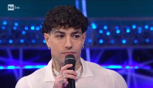 Tony Effe perde controllo rischia galera