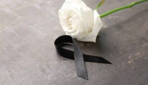 Morto mondo spettacolo famoso attore ultim'ora