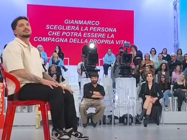 Gianmarco e la scelta (Uomini e Donne - youtube screenshot) - www.insolenzadir2d2.it