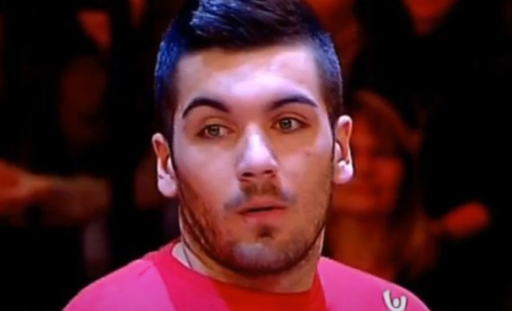 Amnesia ad Amici (Spettacoli televisivi - youtube screenshot) - www.insolenzadir2d2.it