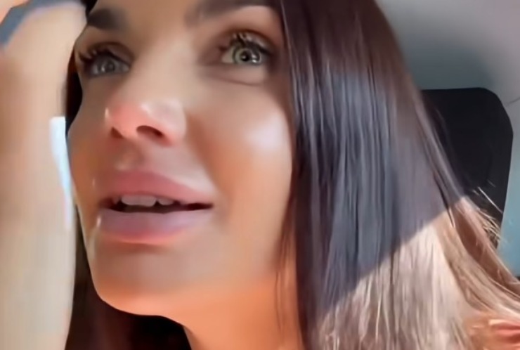 Elettra Lamborghini nel video (elettra lamborghini - tiktok screenshot) - www.insolenzadir2d2.it