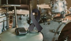 Lutto nel mondo della musica (Depositphotos foto) - www.insolenzadir2d2.it
