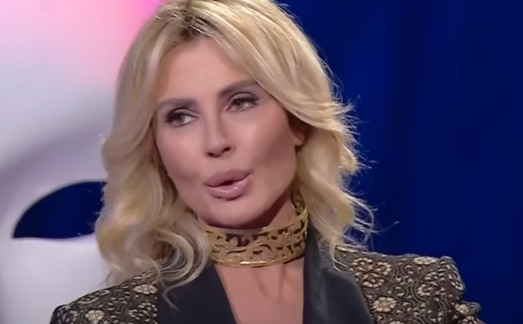Nathalie Caldonazzo (Rai - youtube screenshot) - www.insolenzadir2d2.it