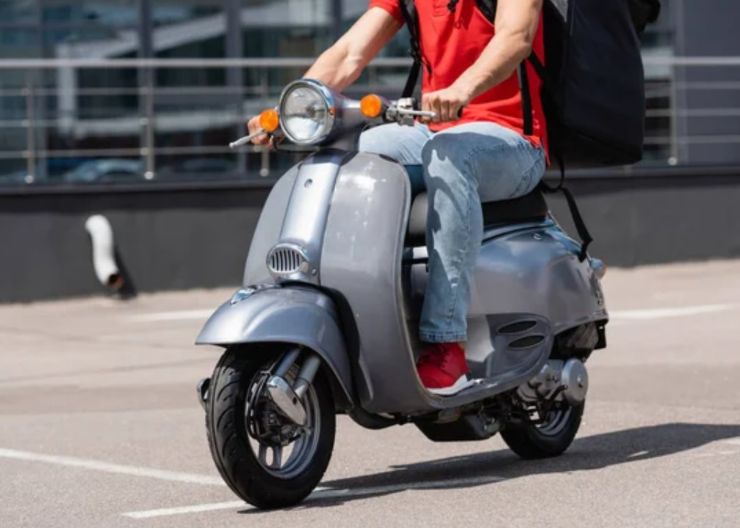 Scooter (Depositphotos foto) - www.insolenzadir2d2.it
