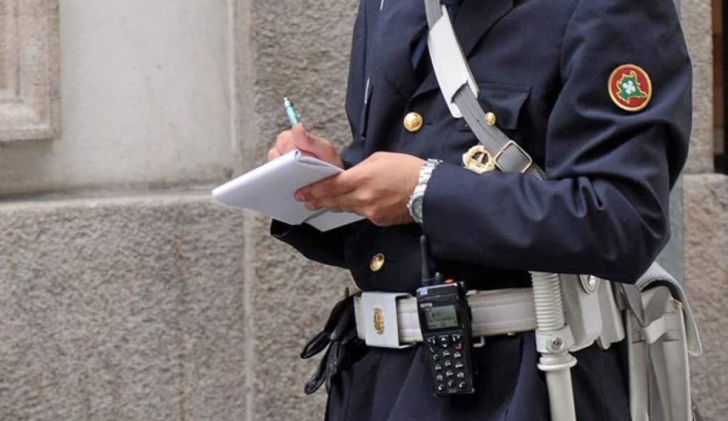 Polizia multa