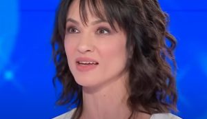 Asia Argento (Rai - youtube screenshot) - www.insolenzadir2d2.it