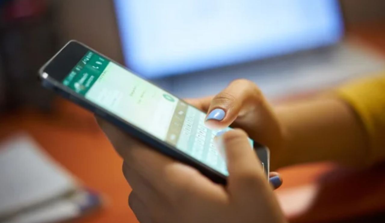 Chat di WhatsApp (Depositphotos foto) - www.insolenzadir2d2.it