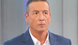 Alessandro Greco nel panico (Rai - lallero - X screenshot) - www.insolenzadir2d2.it