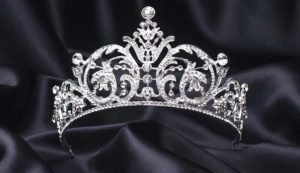 Una tiara (Depositphotos foto) - www.insolenzadir2d2.it