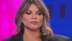 Alessandra Amoroso (Rai - youtube screenshot) - www.insolenzadir2d2.it