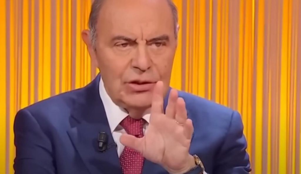 Bruno Vespa (Rai - youtube screenshot) - www.insolenzadir2d2.it