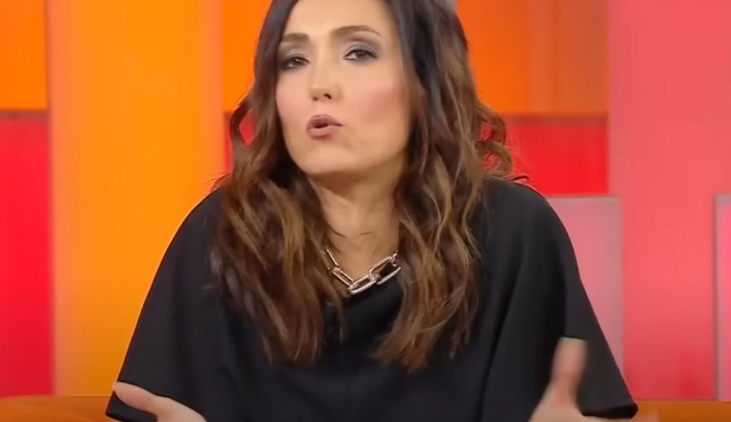 Caterina Balivo incredula (Rai - youtube screenshot) - www.insolenzadir2d2.it