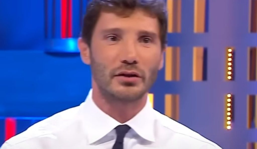 De Martino incredulo (Rai - youtube screenshot) - www.insolenzadir2d2.it