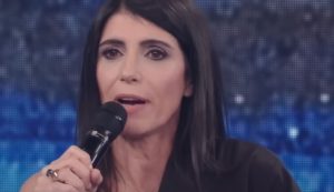 Giorgia (Nove - youtube screenshot) - www.insolenzadir2d2.it