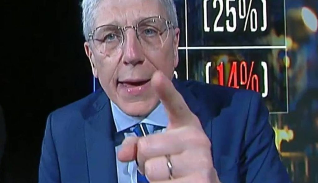 Mario Giordano (Mediaset Infinity screenshot) - www.insolenzadir2d2.it