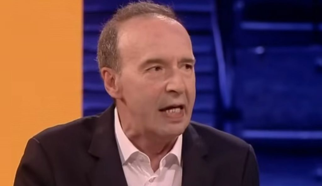 Roberto Benigni (La7 Attualità - youtube screenshot) - www.insolenzadir2d2.it
