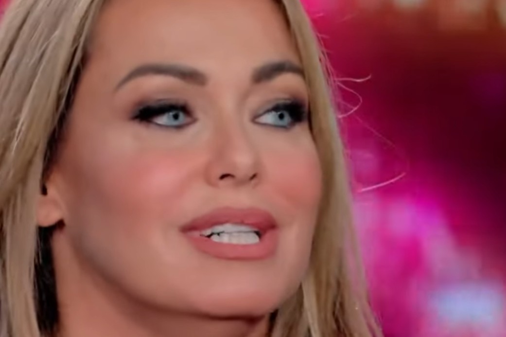 Sonia Bruganelli (Mediaset Infinity - youtube screenshot) - www.insolenzadir2d2.it