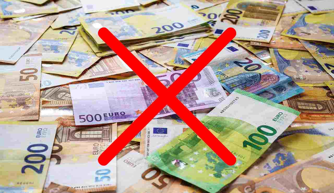 Banconote (Pixabay foto) - www.insolenzadir2d2.it