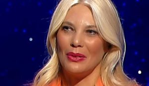 Eleonora Daniele (Gossip it - youtube foto) - www.insolenzadir2d2.it