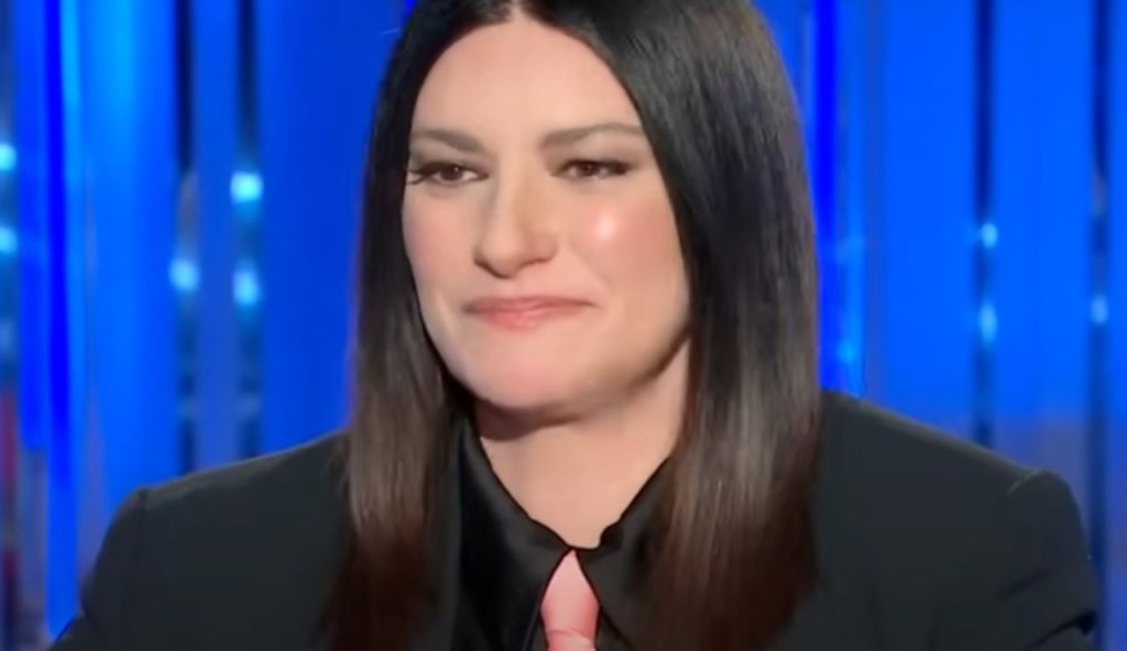 Laura Pausini (Rai - youtube screenshot) - www.insolenzadir2d2.it