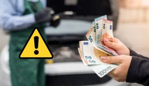 Meccanico e soldi (Depositphotos foto) - www.insolenzadir2d2.it