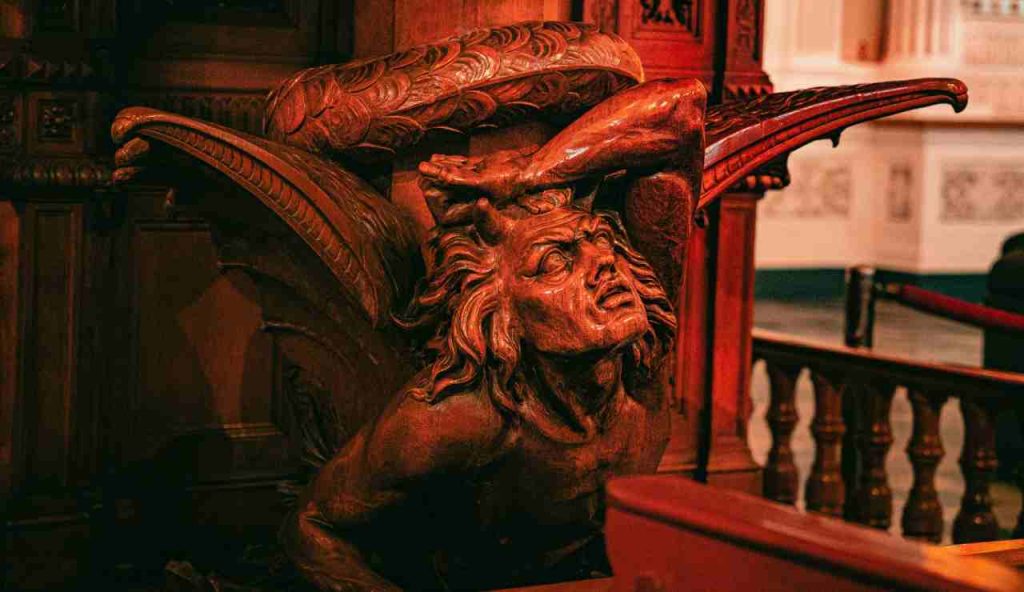 Rappresentazione di un angelo caduto