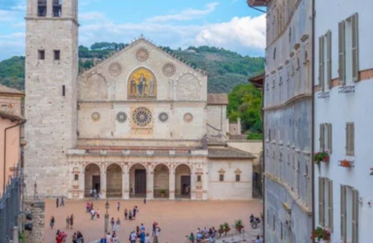 Scorcio di Spoleto (Depositphotos foto) - www.insolenzadir2d2.it